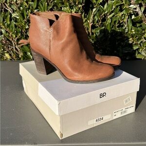 BP Women's Tan Leather Ankle Boots size 9m